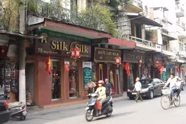 Vehicle ban on parts of Hoan Kiem