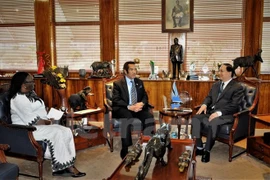 Botswana praises Vietnam’s economic achievements