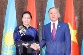 Top Vietnamese, Kazakhstani legislators hold talks