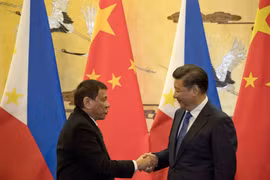China, Philippines Presidents talk on phone