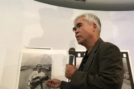 Pulitzer winning photographer donates historic war photos to museum