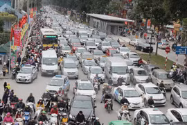 Resolution on Hanoi’s development reviewed 