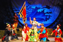 A project to preserve two Vietnamese art traditions