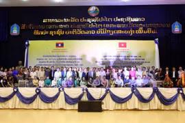 Vietnamese alumni in Laos meet up 