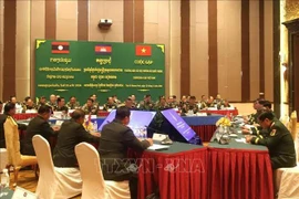 At the Vietnam-Laos-Cambodia annual defence ministerial meeting in Phnom Penh on November 25 (Photo: VNA)