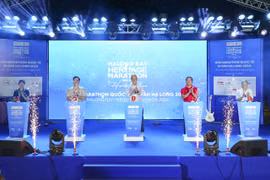 The Ha Long Bay Heritage Marathon kicks off on November 16 evening. (Photos courtesy of the organising board) 