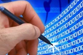 The E-signature should not be made compulsory but optional, according to the Vietnam Banking Association. (File Photo) 