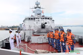 Vietnamese naval ship begins visit to Indonesia