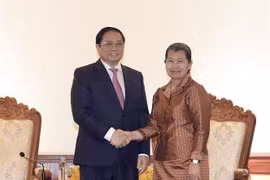 PM Pham Minh Chinh receives Cambodian Deputy PM Men Sam An