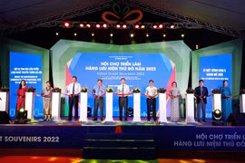 SEA Games 31: Hanoi Great Souvenirs 2022 opens