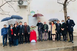 Respects paid to Algerian journalist victims in 1974 Hanoi plane crash