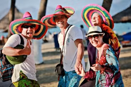Foreign arrivals to Vietnam surge in March 