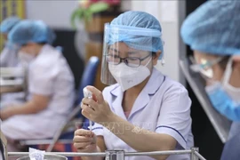 81 pct of people aged 18 and older receive 3rd COVID-19 vaccine shot: MoH