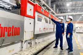 Hanoi develops key industrial products