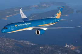 Vietnam Airlines launches first London-Hanoi flight after COVID-19 hiatus