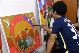 Sculpture camp strengthens Vietnam-Laos friendship