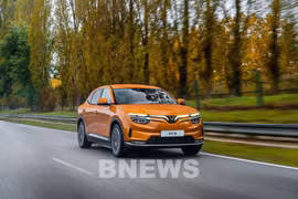 Vietnamese carmaker receives big order from US service firm Autonomy
