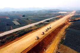 Lopsided relationship scares investors off PPP