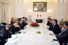 Foreign diplomats congratulate Vietnam on National Day