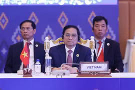 PM stresses importance of upholding solidarity, promoting strength of ASEAN at 41st ASEAN Summit