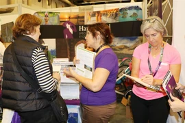 Vietnam attends int'l travel show in Canada