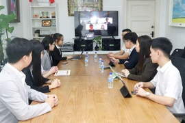 Vietnamese students in Singapore actively join community activities