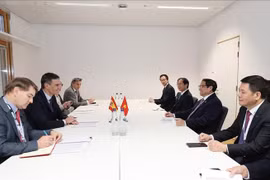Vietnamese PM meets with Spanish counterpart in Brussels