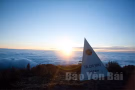 Yen Bai launches tours to conquer two of highest mountains in Vietnam