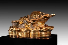 Vietnamese ceramic artist sets two Guinness World Records