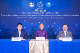 Thailand readies payment system for 300-baht entry fee
