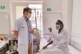 Vietnamese doctors save Nigerian woman with severe malaria