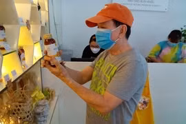 Agricultural leaders work to save honey exports to US