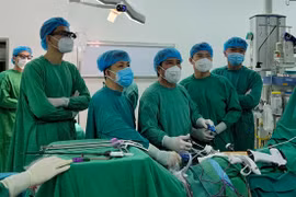Vietnam’s first ABO-incompatible living-donor kidney transplant done at Cho Ray