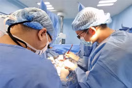 Vietnamese doctors master urethroplasty techniques