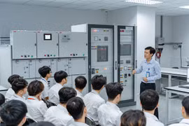 Vietnamese students get smarter with new Smart Grid Lab