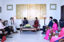 OIF leader visits Institute of Cultural Exchange with France