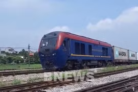 Int'l rail freight transport service posts double-digit growth 