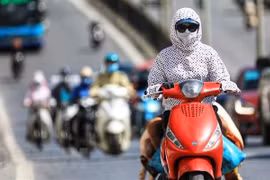 Heat wave enveloping northern, central Vietnam