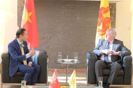  Vietnam seeks stronger relations with parliament of Belgium region