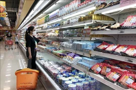 Retail sales of goods, services pick up 4.4 percent in Q1