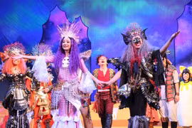 Kid shows celebrate Mid-Autumn Festival