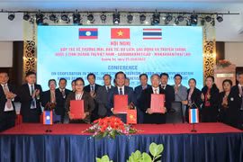 Vietnamese, Lao, Thai provinces strengthen multifaceted cooperation