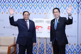 Vietnamese, Japanese PMs agree to boost bilateral ties in all fields