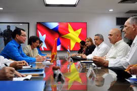 Workers’ ties viewed as core factor of Vietnam - Cuba special solidarity