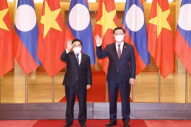 Top legislator welcomes visiting Lao Prime Minister