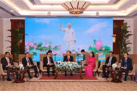 HCM City’s Party official welcomes delegation of Lao localities