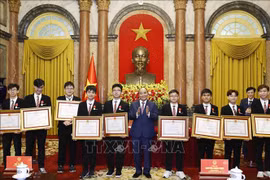 President meets with winners of Int’l Olympiads, sci-tech competitions 