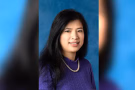 Vietnamese professor receives UK Royal Society of Chemistry’s noble prize