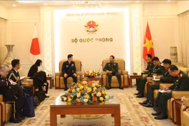 Vietnam, Laos boost cooperation in training political officers