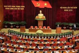 Fifth plenum of 13th Party Central Committee wraps up